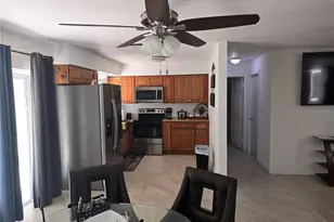 537 Melody Cir, Sarasota, FL 34237 - Photo 6