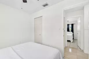 537 Melody Cir, Sarasota, FL 34237 - Photo 18