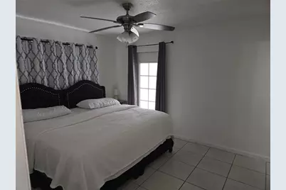 537 Melody Circle, Sarasota, FL 34237 - Photo 6