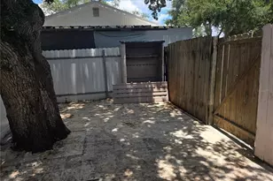 537 Melody Cir, Sarasota, FL 34237 - Photo 18