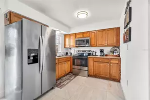 537 Melody Cir, Sarasota, FL 34237 - Photo 12