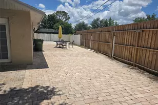 537 Melody Cir, Sarasota, FL 34237 - Photo 16