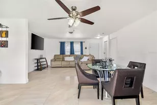 537 Melody Cir, Sarasota, FL 34237 - Photo 8