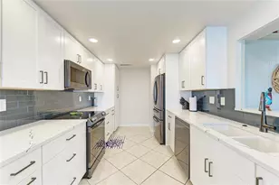 9907 Royal Palm Dr, Bradenton, FL 34210 - Photo 12