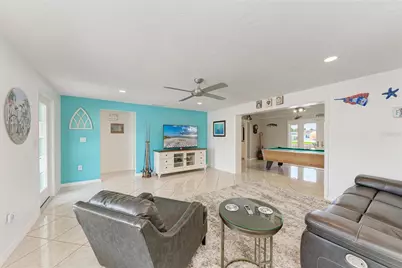 9907 Royal Palm Drive, Bradenton, FL 34210 - Photo 10