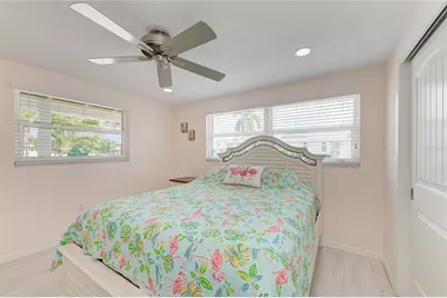 9907 Royal Palm Drive, Bradenton, FL 34210 - Photo 26