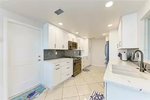 9907 Royal Palm Dr, Bradenton, FL 34210 - Photo 14