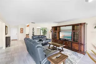 3670 Glen Eagle Dr, Sarasota, FL 34238 - Photo 10