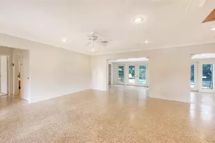 4735 Remington Dr, Sarasota, FL 34234 - Photo 6
