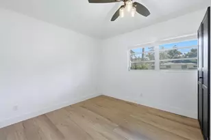 2000 Craft Ln, Sarasota, FL 34239 - Photo 14