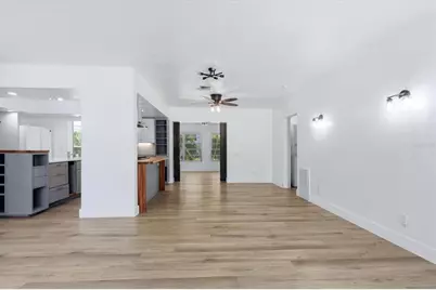 2000 Craft Lane, Sarasota, FL 34239 - Photo 6