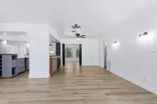 2000 Craft Ln, Sarasota, FL 34239 - Photo 6