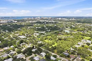 2000 Craft Ln, Sarasota, FL 34239 - Photo 32