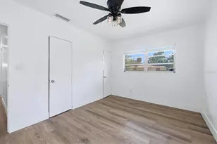 2000 Craft Ln, Sarasota, FL 34239 - Photo 18