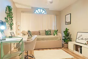 4907 82nd Pl E, Sarasota, FL 34243 - Photo 14