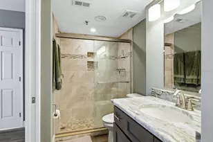 1001 Benjamin Franklin Dr, Sarasota, FL 34236 - Photo 32
