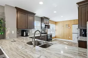 1001 Benjamin Franklin Dr, Sarasota, FL 34236 - Photo 24