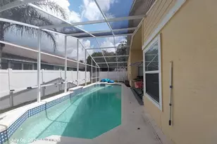 17502 Woodthrush Pl, Tampa, FL 33647 - Photo 4