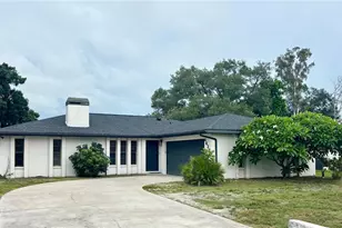 4633 Brooksdale Dr, Sarasota, FL 34232 - Photo 1