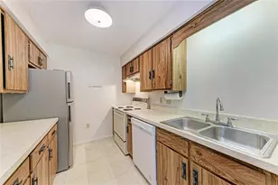 5503 Fountain Lake Cir, Bradenton, FL 34207 - Photo 12