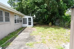 3341 Andrea St, Sarasota, FL 34235 - Photo 6