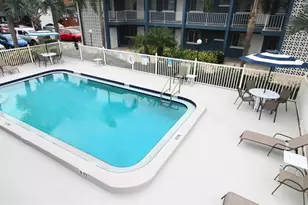 3001 Bee Ridge Rd, Sarasota, FL 34239 - Photo 14