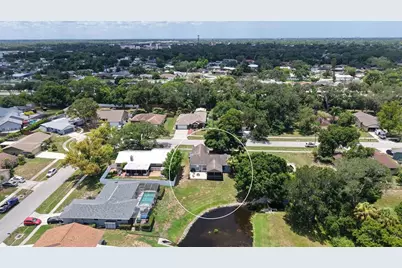 2481 S Scarlet Oak Court, Sarasota, FL 34232 - Photo 32