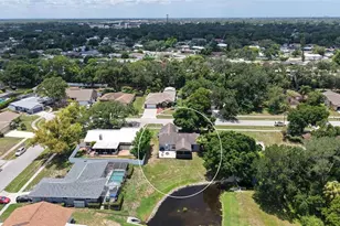 2481 S Scarlet Oak Ct, Sarasota, FL 34232 - Photo 32