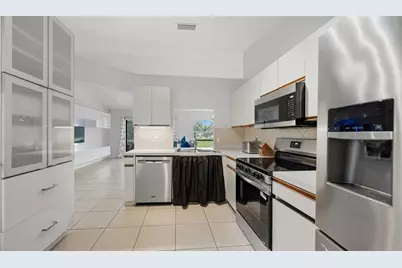 2481 S Scarlet Oak Court, Sarasota, FL 34232 - Photo 12