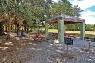 2481 S Scarlet Oak Ct, Sarasota, FL 34232 - Photo 38