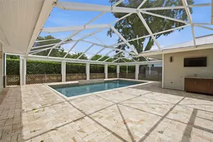 1511 N Lake Shore Dr, Sarasota, FL 34231 - Photo 26