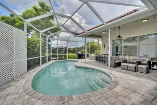 6817 Corral Cir, Sarasota, FL 34243 - Photo 4