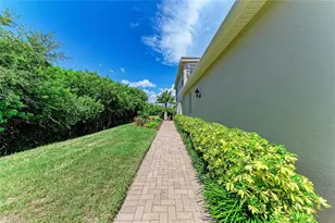 419 Winding Brook Ln, Bradenton, FL 34212 - Photo 8