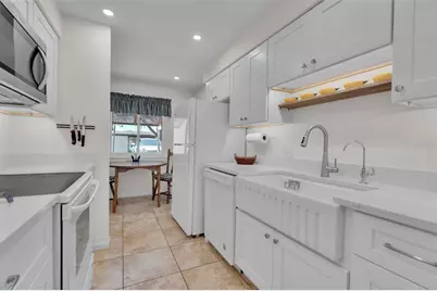 4644 Longwater Chase #97, Sarasota, FL 34235 - Photo 10