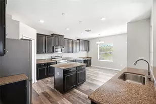 909 Meadow Glade Dr, Ruskin, FL 33570 - Photo 6