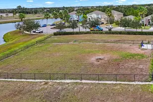 909 Meadow Glade Dr, Ruskin, FL 33570 - Photo 62