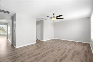 909 Meadow Glade Dr, Ruskin, FL 33570 - Photo 32