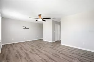 909 Meadow Glade Dr, Ruskin, FL 33570 - Photo 30