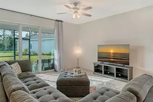 10896 Pinot Dr, Venice, FL 34293 - Photo 12