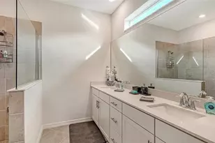 10896 Pinot Dr, Venice, FL 34293 - Photo 8