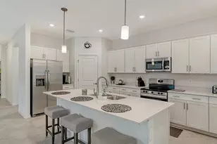 10896 Pinot Dr, Venice, FL 34293 - Photo 6