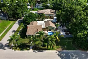 2404 W 11th Ave, Bradenton, FL 34205 - Photo 1