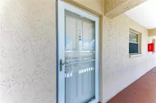 3983 Maceachen Blvd, Sarasota, FL 34233 - Photo 2