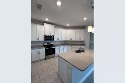 3550 74th Avenue Circle E, Sarasota, FL 34243 - Photo 6