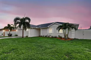 4063 Palau Dr, Sarasota, FL 34241 - Photo 2