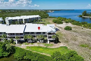 3273 Mangrove Point Dr, Ruskin, FL 33570 - Photo 4