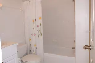 8370 Wingate Dr, Sarasota, FL 34238 - Photo 16