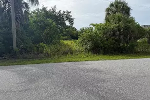 458 Lomond Dr, Port Charlotte, FL 33953 - Photo 1