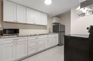 308 Ohio Pl, Sarasota, FL 34236 - Photo 8