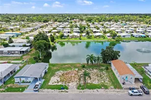 302 51st Ave E, Bradenton, FL 34203 - Photo 1
